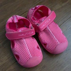 Nautica Water shoes girls size 8